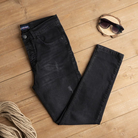 بنطلون جينز مخربش