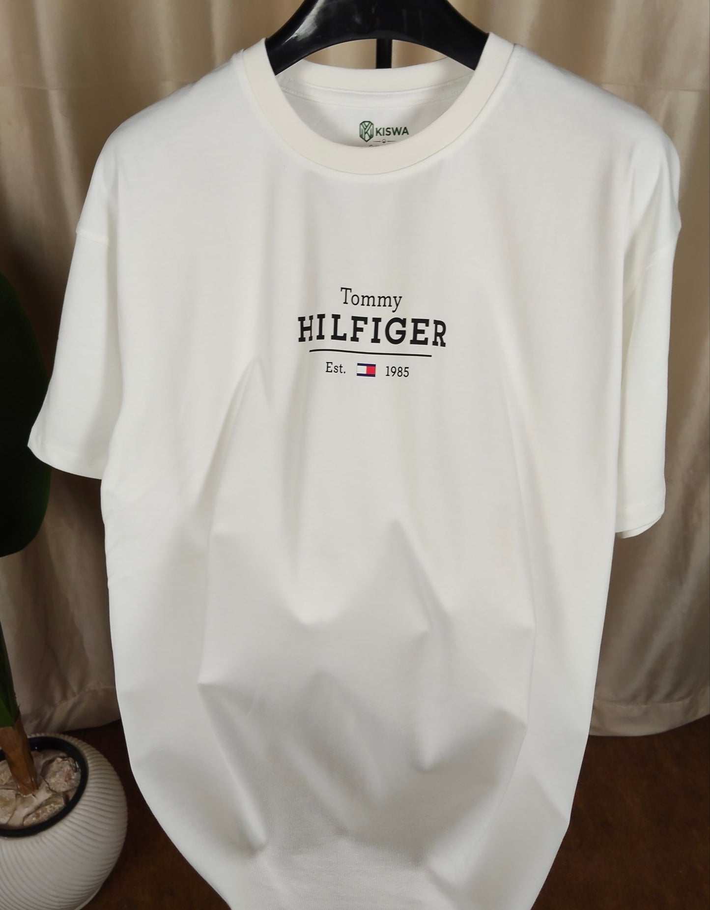 Relaxed Tomy Tee