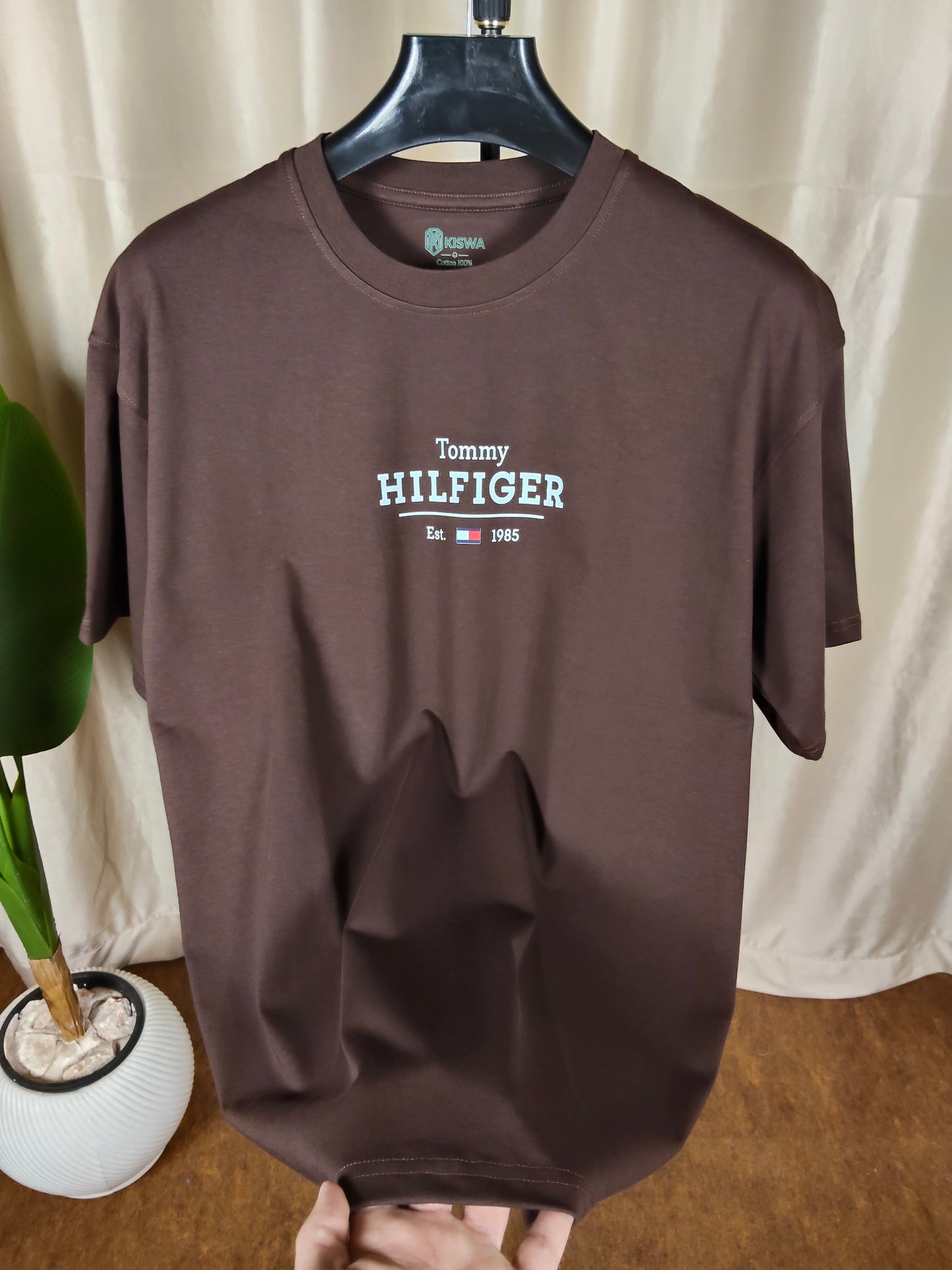 Relaxed Tomy Tee