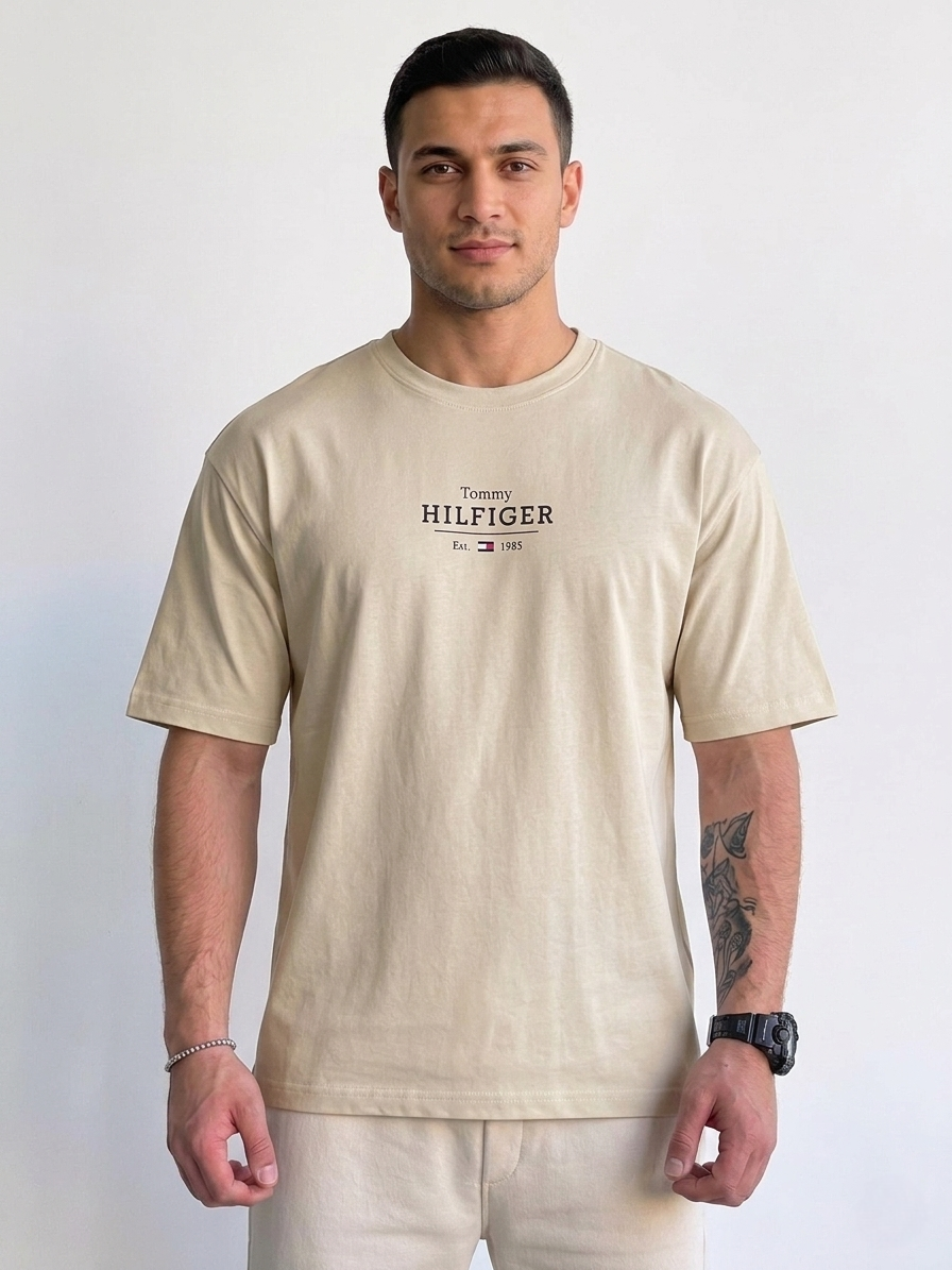 Relaxed Tomy Tee
