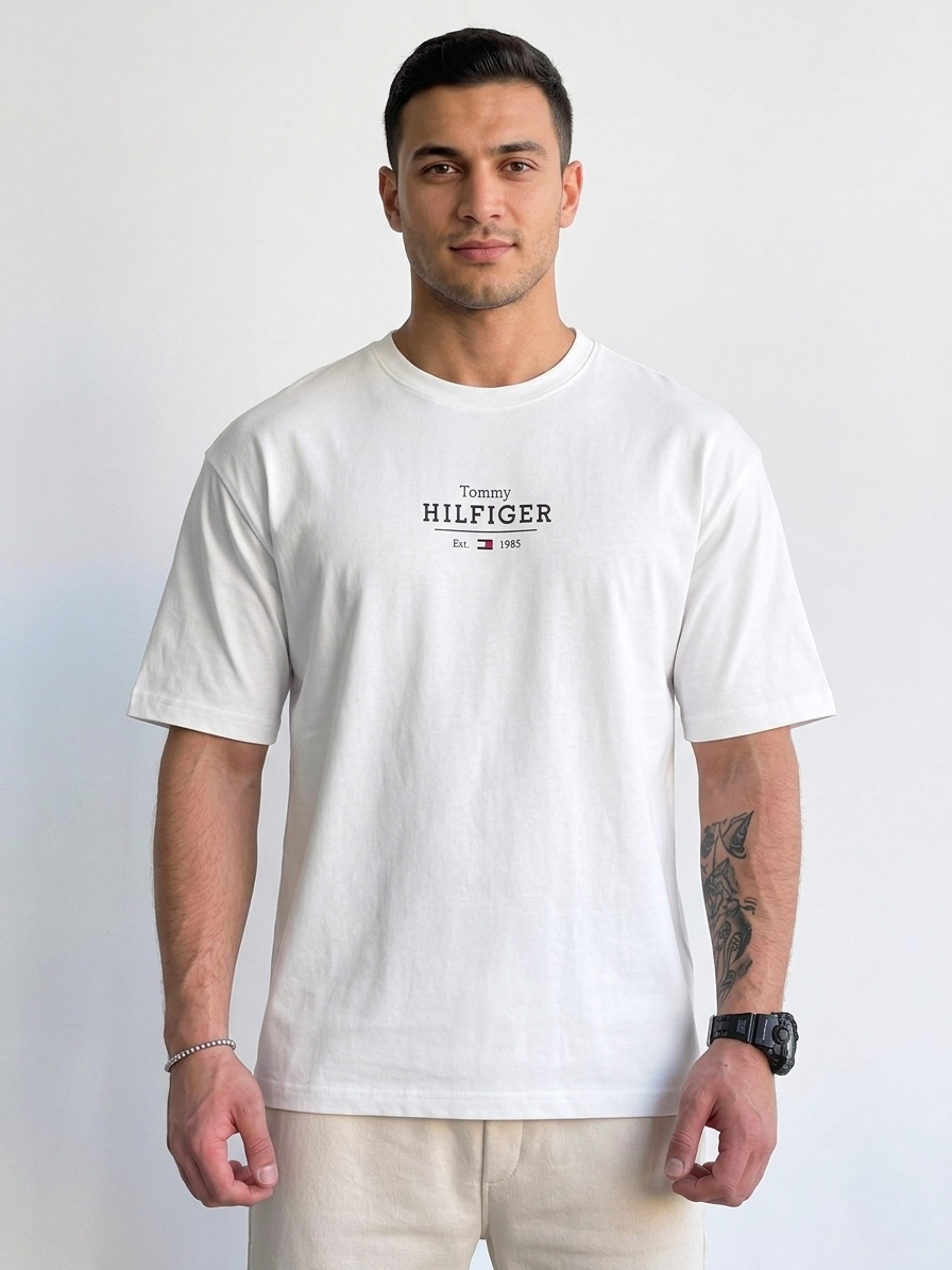 Relaxed Tomy Tee